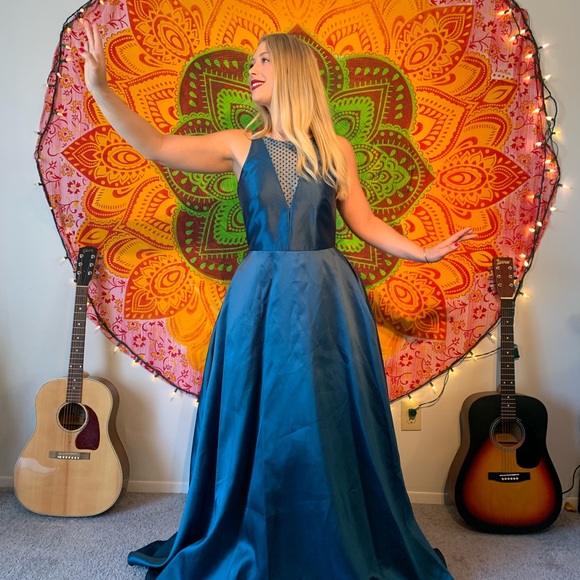 NWT Monique Lhuillier mesh inset ball gown in teal - Picture 3 of 8